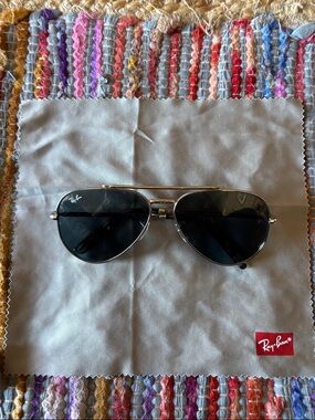 Ray-Ban Aviator Sunglasses - Black Lenses, Silver Frame
